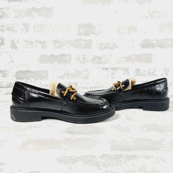 New Steve Madden Karmine Gleaming Black Leather Goldtone Hardware Loafer F303 - Picture 2 of 10